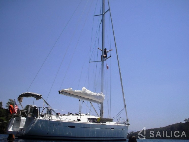 Oceanis 40 - Yacht Charter Sailica