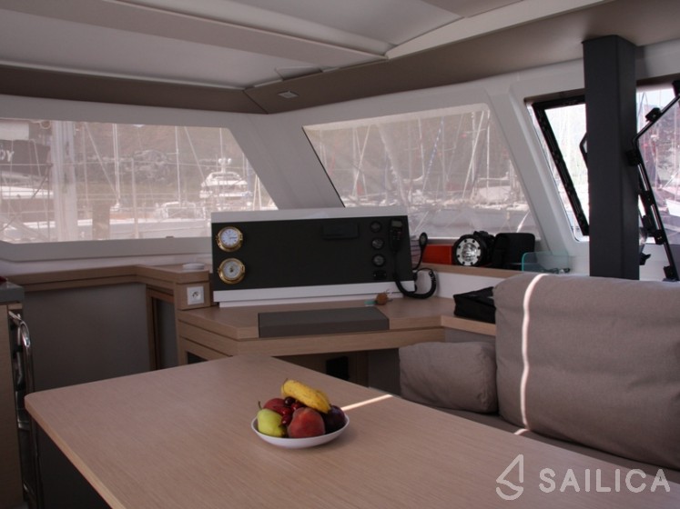 Lucia 40 - Yacht Charter Sailica