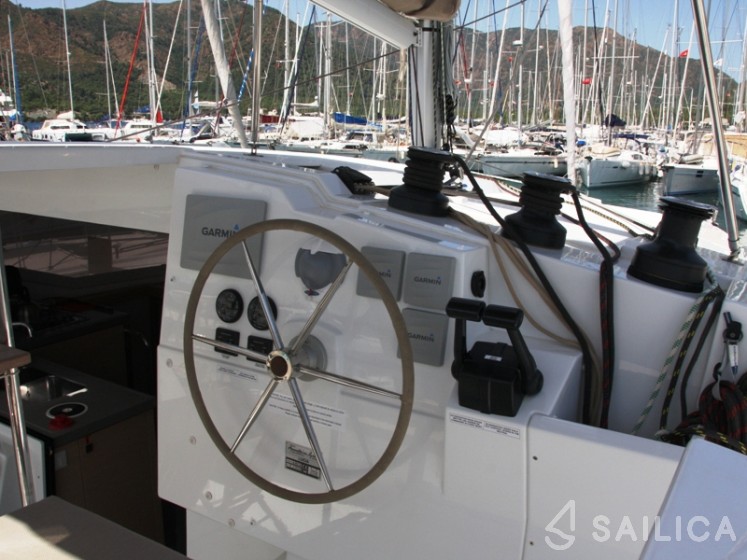 Lucia 40 - Yacht Charter Sailica