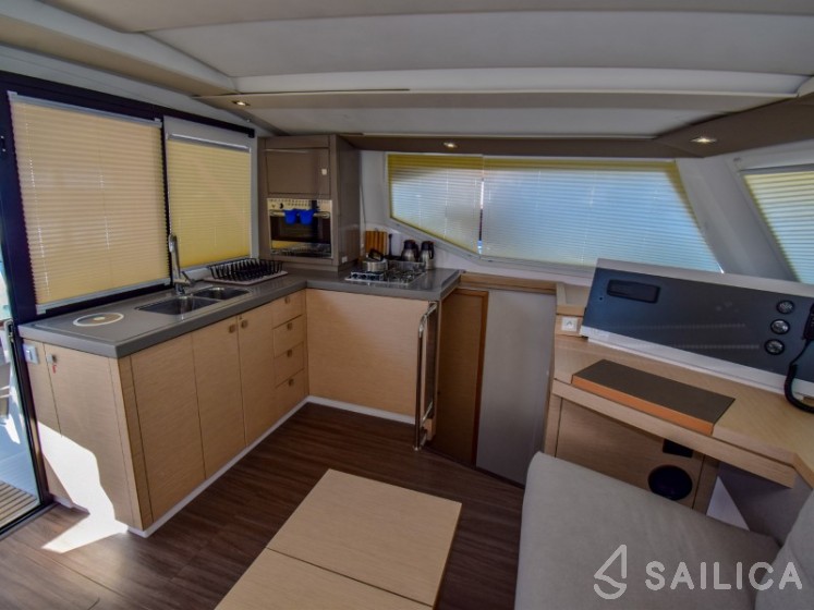 Lucia 40 - Yacht Charter Sailica