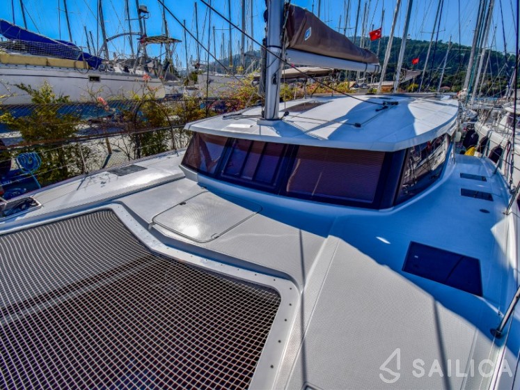 Lucia 40 - Yacht Charter Sailica