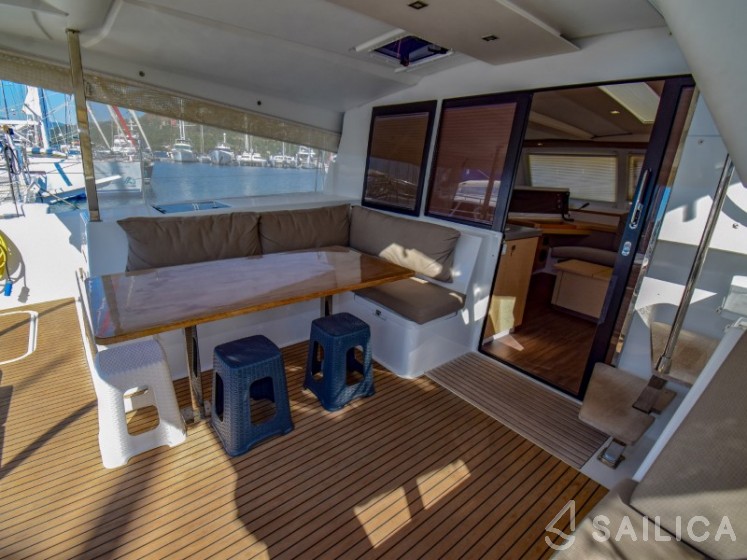 Lucia 40 - Yacht Charter Sailica