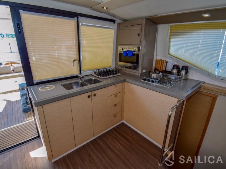 Lucia 40 - Yacht Charter Sailica