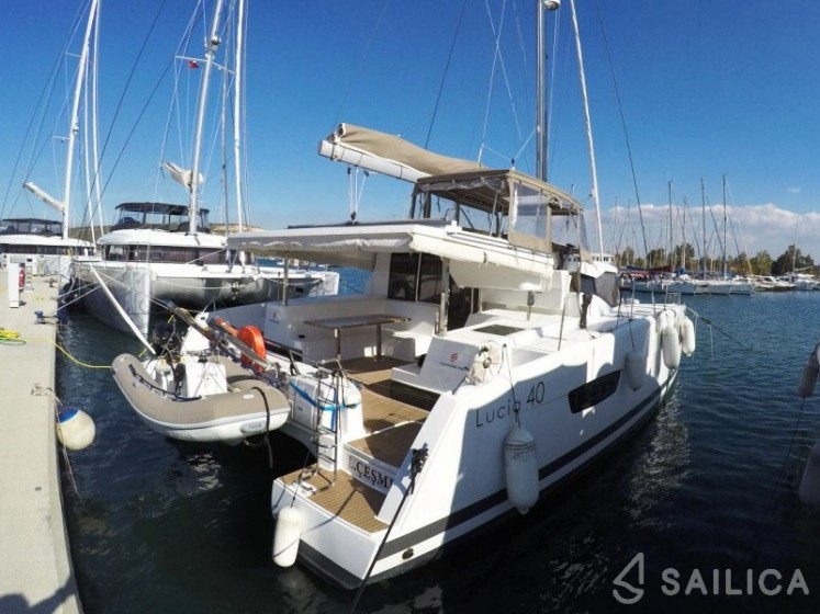 Lucia 40 - Yacht Charter Sailica
