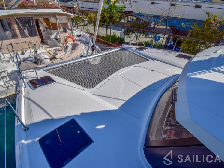 Lucia 40 - Yacht Charter Sailica