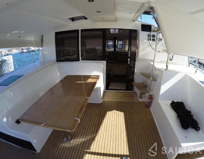 Lucia 40 - Yacht Charter Sailica