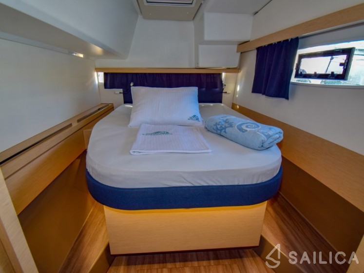 Lucia 40 - Yacht Charter Sailica
