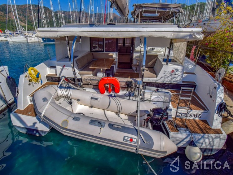 Lucia 40 - Yacht Charter Sailica