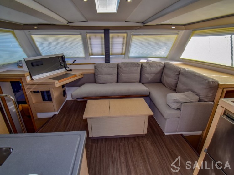 Lucia 40 - Yacht Charter Sailica