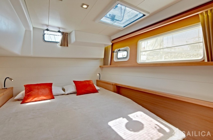 Lagoon 450 S - 4 + 2 cab. - Yacht Charter Sailica