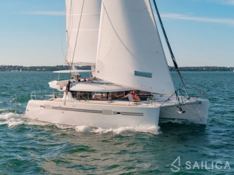 Lagoon 450 S - 4 + 2 cab. - Yacht Charter Sailica