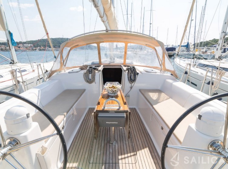 Dufour 445 Grand Large - Yacht Charter Sailica