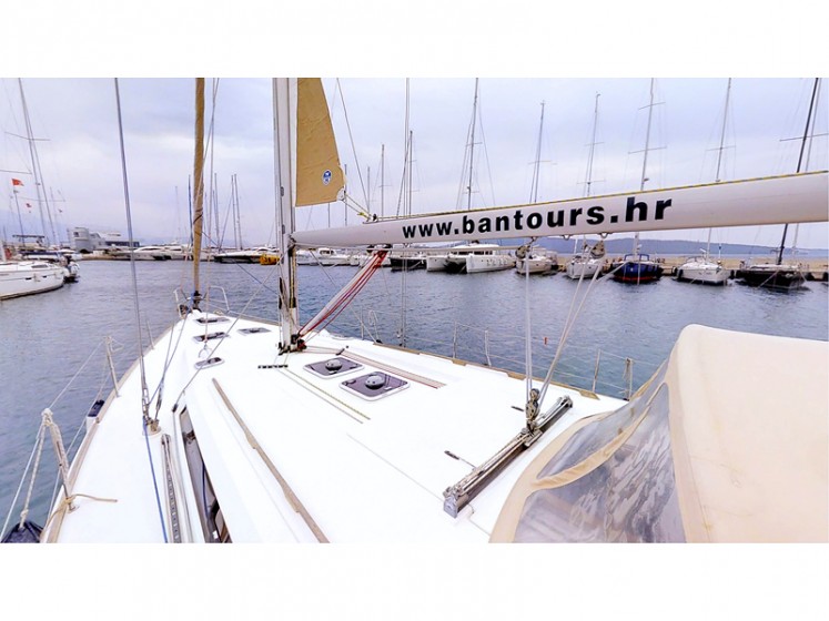 Dufour 445 Grand Large - Yacht Charter Sailica