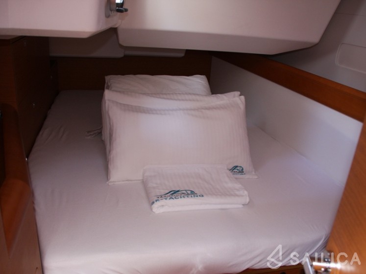 Sun Odyssey 479 - Yacht Charter Sailica