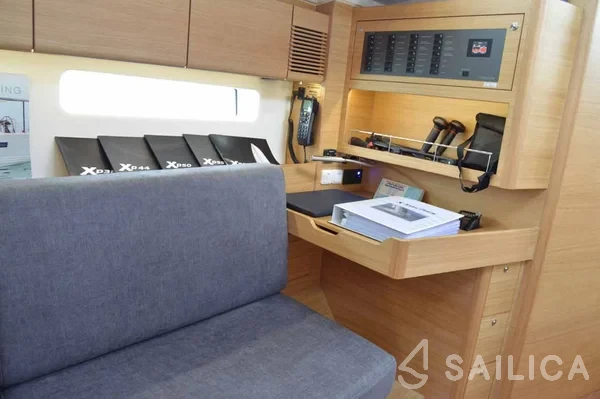 X 4-3 - Yacht Charter Sailica