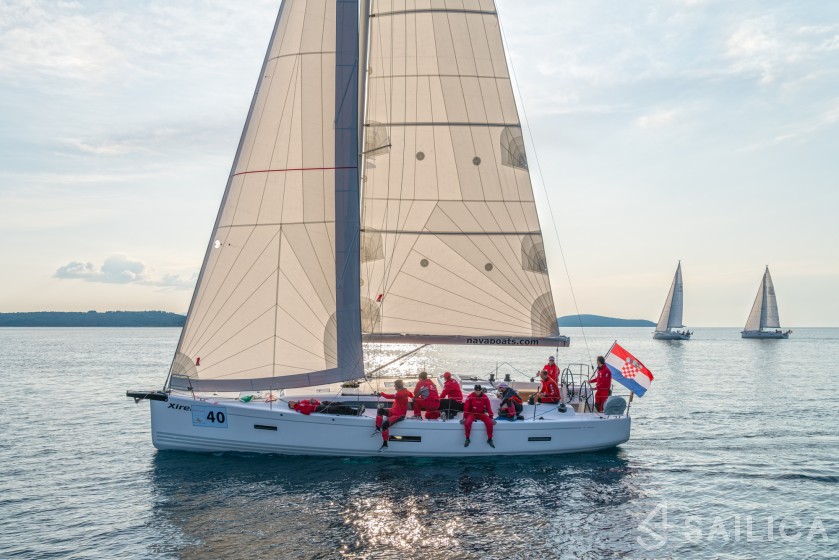 X 4-3 - Yacht Charter Sailica