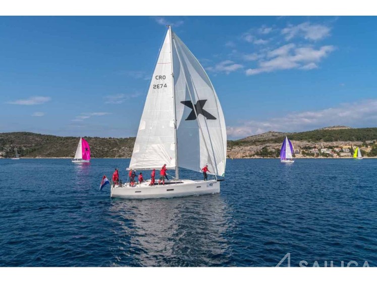 X 4-3 - Yacht Charter Sailica