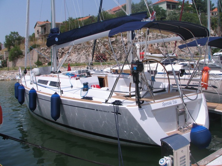 Grand Soleil 37 - Yacht Charter Sailica