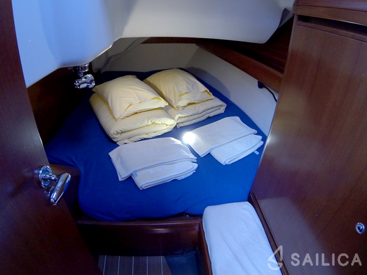 Grand Soleil 37 - Yacht Charter Sailica