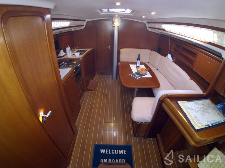 Grand Soleil 37 - Yacht Charter Sailica