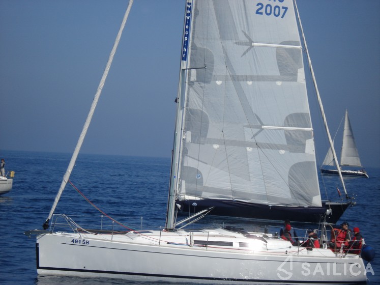 Grand Soleil 37 - Yacht Charter Sailica
