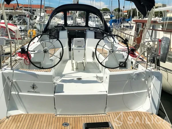 Sun Odyssey 389 - Yacht Charter Sailica