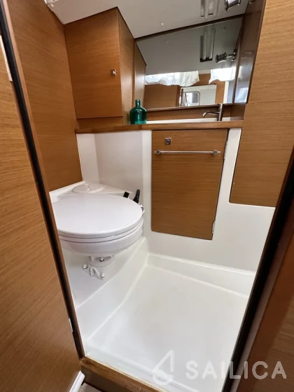 Sun Odyssey 389 - Yacht Charter Sailica