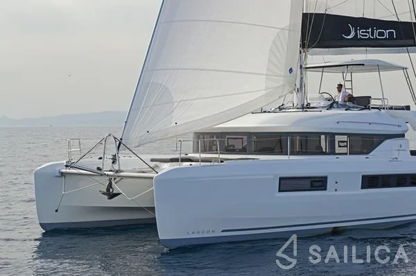 Lagoon 50 - Yacht Charter Sailica