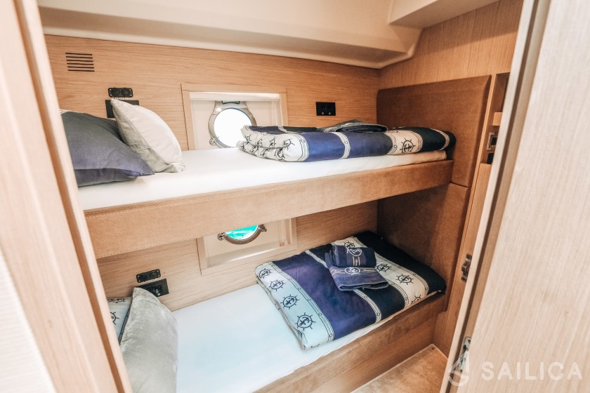 Monte Carlo 5 - Yacht Charter Sailica