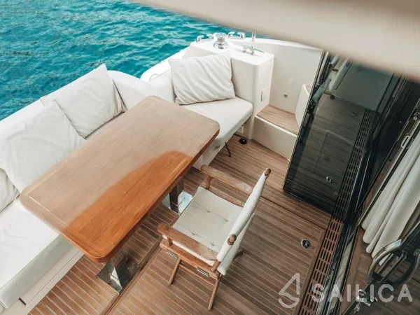 Monte Carlo 5 - Yacht Charter Sailica