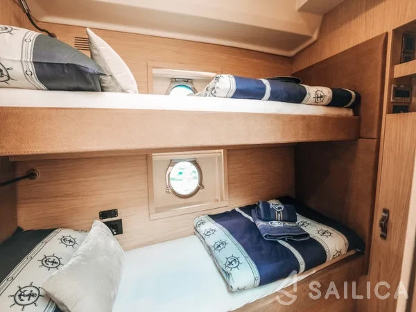 Monte Carlo 5 - Yacht Charter Sailica