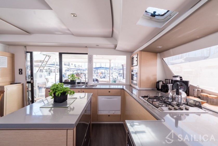 Saba 50 - Yacht Charter Sailica