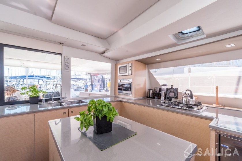 Saba 50 - Yacht Charter Sailica