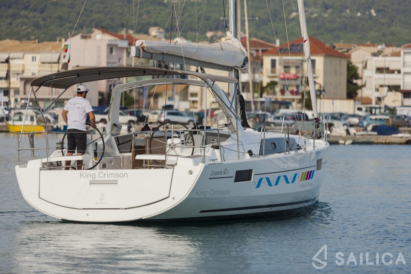 Oceanis 41.1 - Yacht Charter Sailica