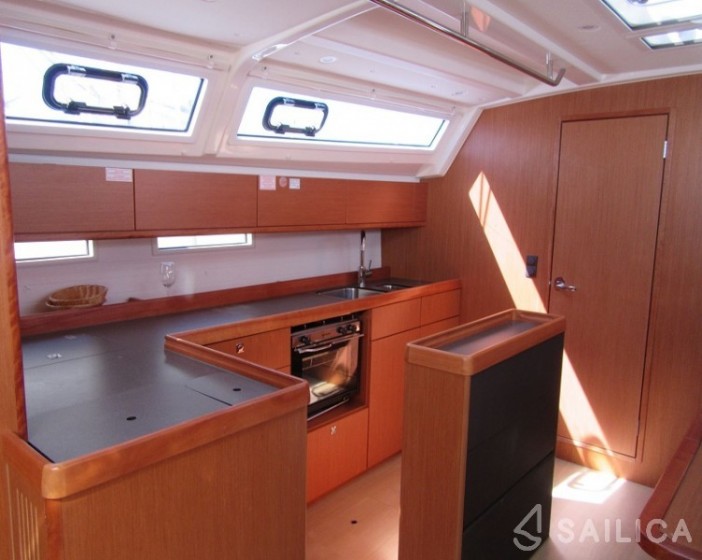 Bavaria 46 Cruiser - Yacht Charter Sailica