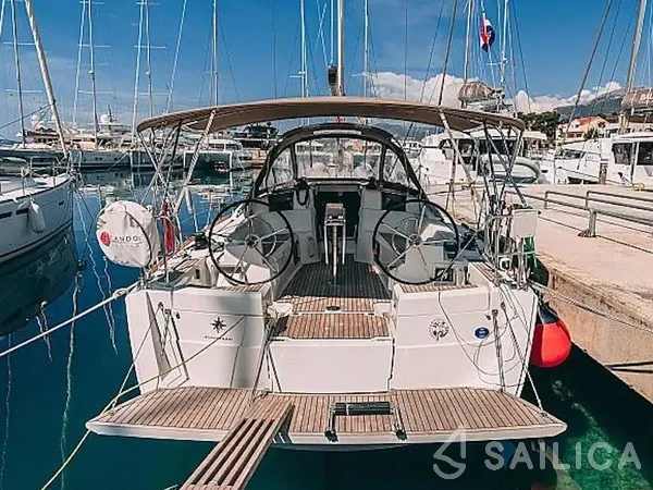 Sun Odyssey 389 - Yacht Charter Sailica