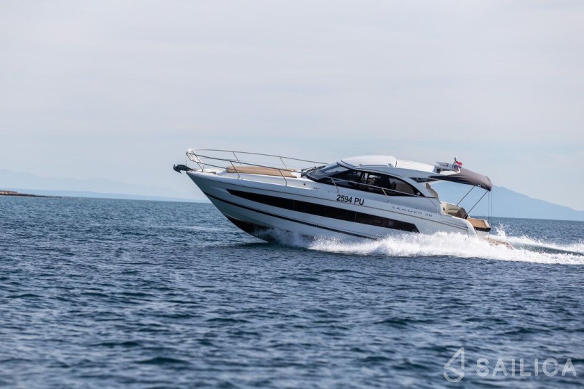 Leader 36 - Yacht Charter Sailica