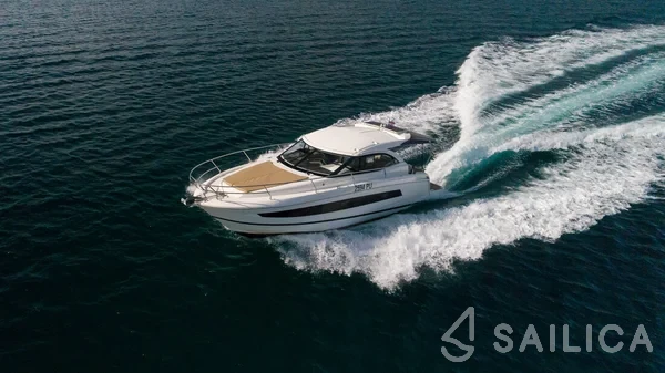 Leader 36 - Yacht Charter Sailica