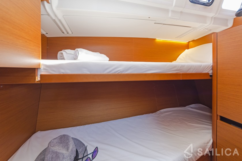 Sun Odyssey 490 - Yacht Charter Sailica