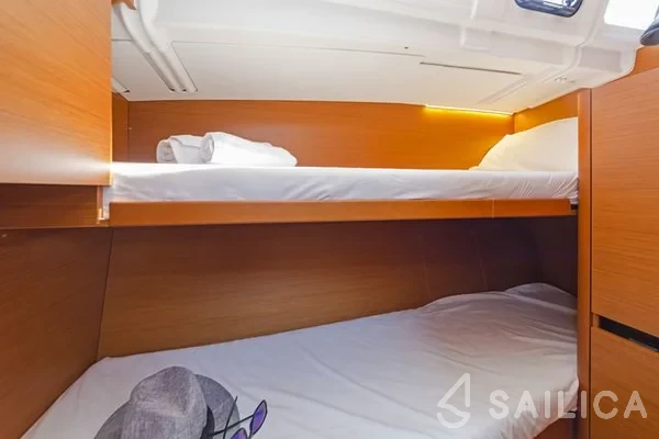 Sun Odyssey 490 - Yacht Charter Sailica