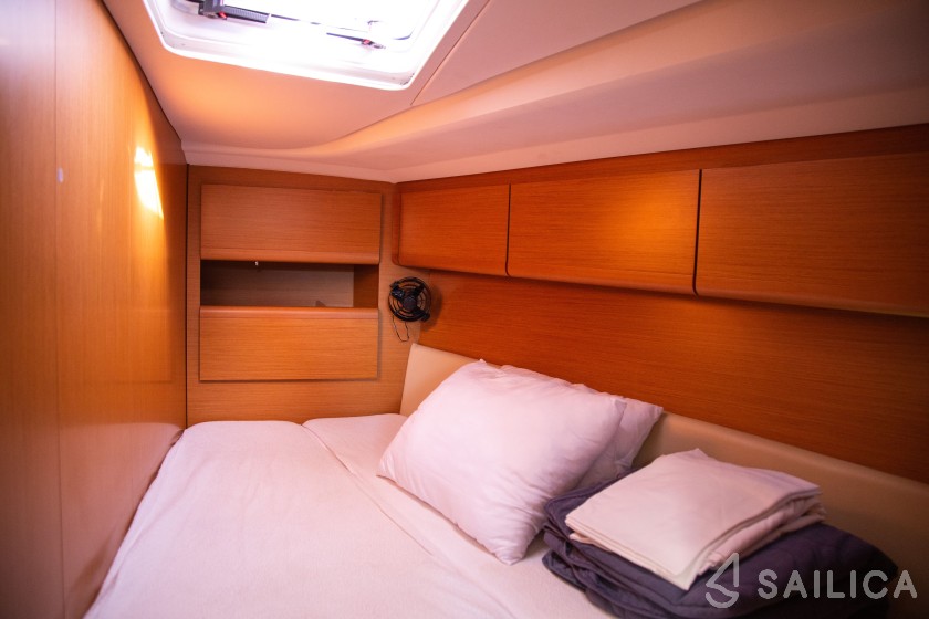 Sun Odyssey 50DS - Yacht Charter Sailica