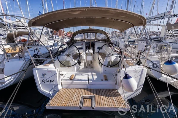 Sun Odyssey 349 - Yacht Charter Sailica