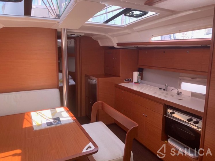 Dufour 430 Grand Large - Yacht Charter Sailica