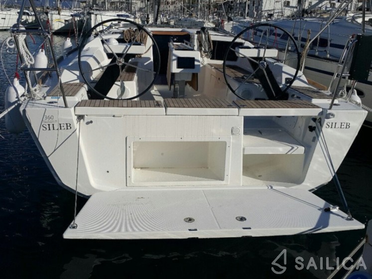 Dufour 360 GL - Yacht Charter Sailica