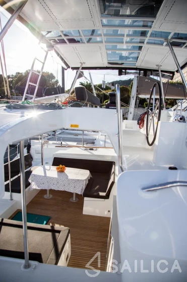 Lagoon 450  Flybridge - Yacht Charter Sailica