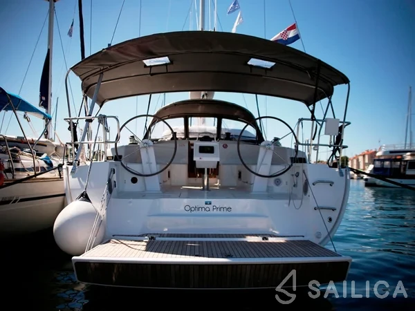 Bavaria 46 Cruiser - Yacht Charter Sailica