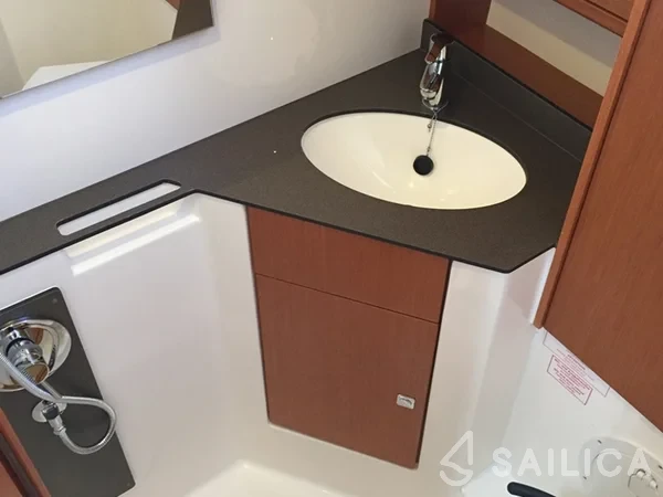 Bavaria 46 Cruiser - Yacht Charter Sailica