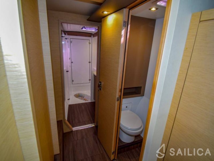 Lucia 40 - Yacht Charter Sailica