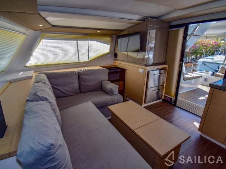 Lucia 40 - Yacht Charter Sailica