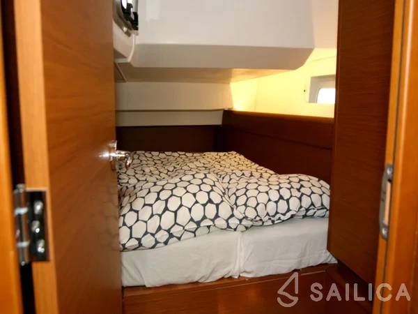 Sun Odyssey 419 - Yacht Charter Sailica